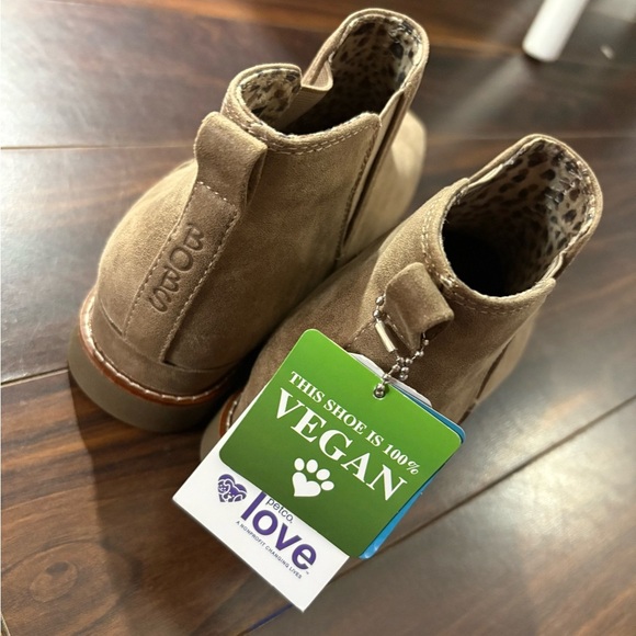 Skechers BOBS Vegan Suede Ankle Booties Memory Foam Tan Leopard Lining Size 6 - Picture 6 of 7